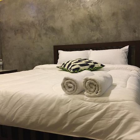 North Hotel Nakhon Nayok Eksteriør billede